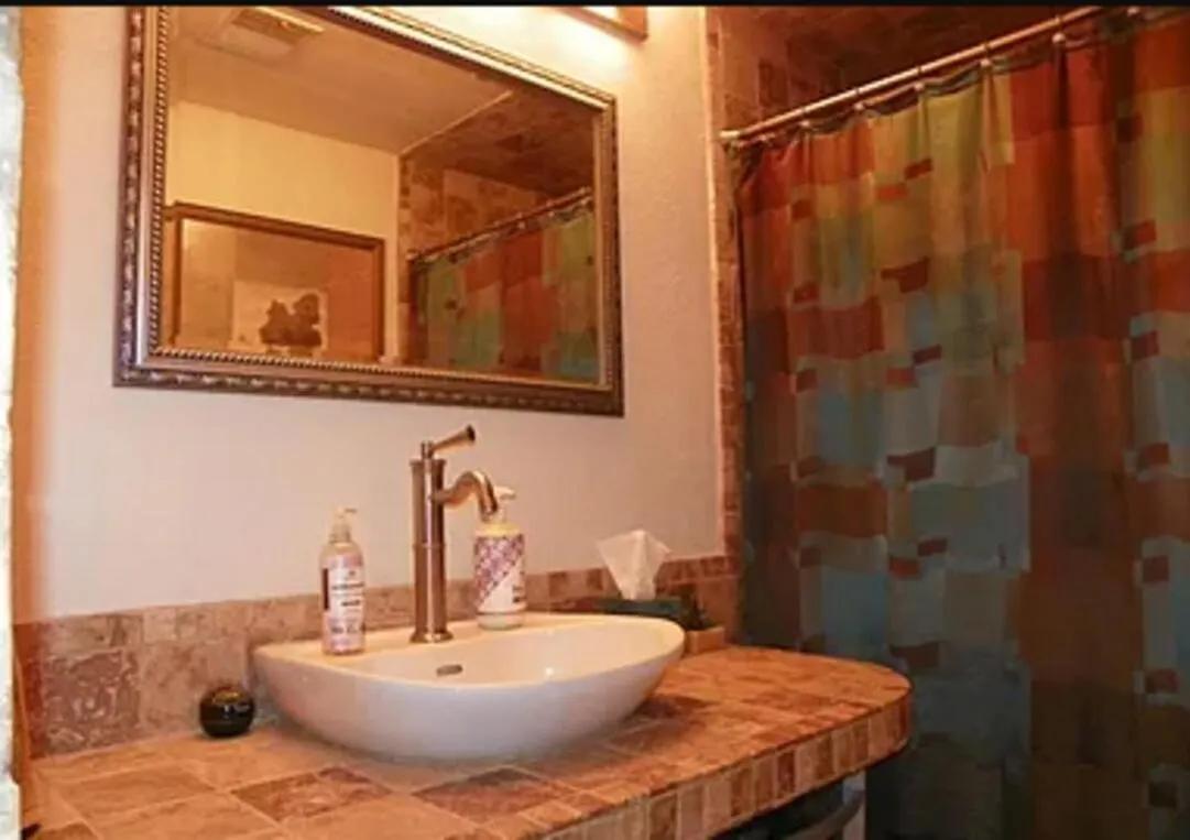 Lakefront Home With Pool And Wifi Scottsdale Semesterbostad